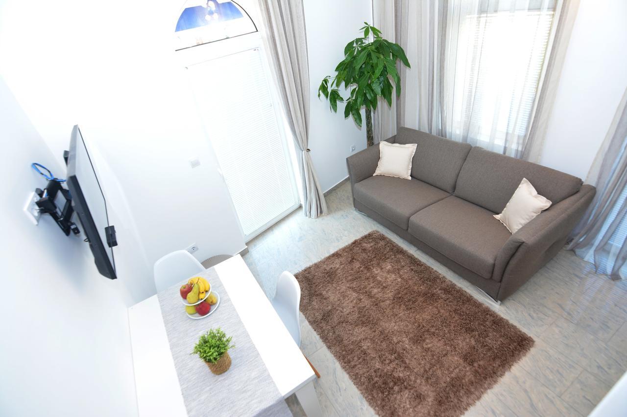 Tropicoco Apartments ティヴァト エクステリア 写真